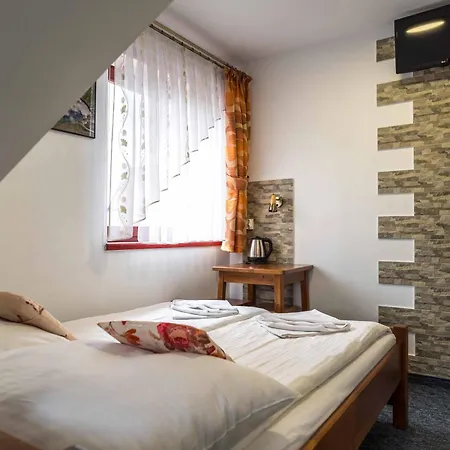 Goscinne U Bronka Bed & Breakfast 3*