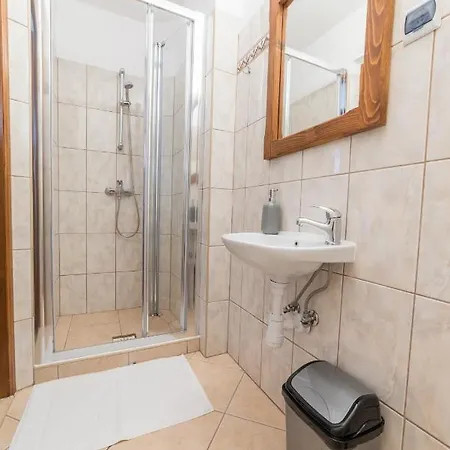 住宿加早餐酒店 Goscinne U Bronka