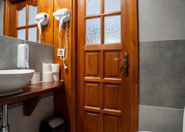 Goscinne U Bronka Nocleg ze śniadaniem Małe Ciche